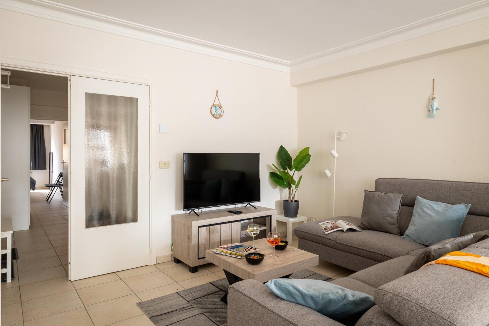 Weloveoostende - Newly Renovated Large Apartment 150M From The Beach - Including Bed Sheets And Final Clea-Ning Luaran gambar